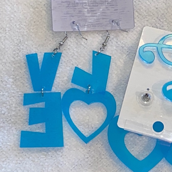 Lovely “LO💙VE” Earrings- New, Good Vibes, Happy💗💙🩵💞💓 BIG Statement Jewelry - Picture 5 of 9